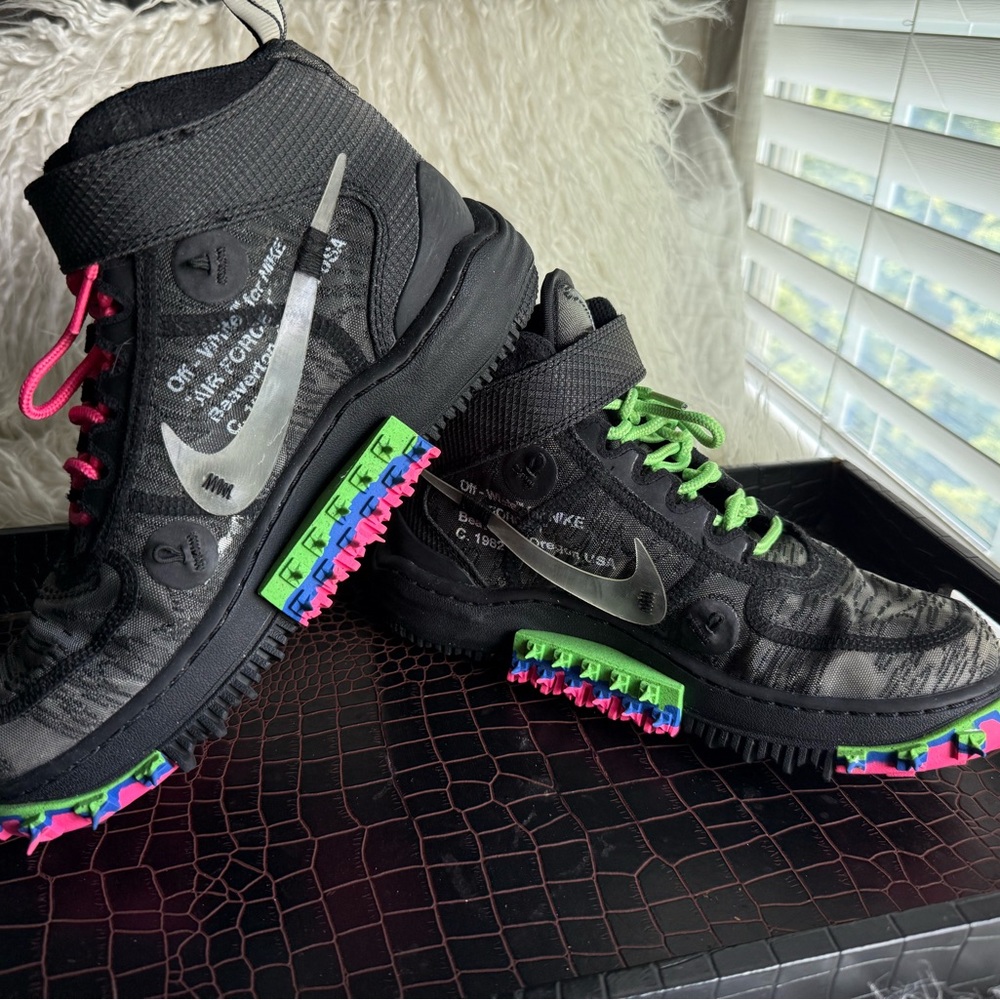 Off-White Black and Silver Athletic Shoes